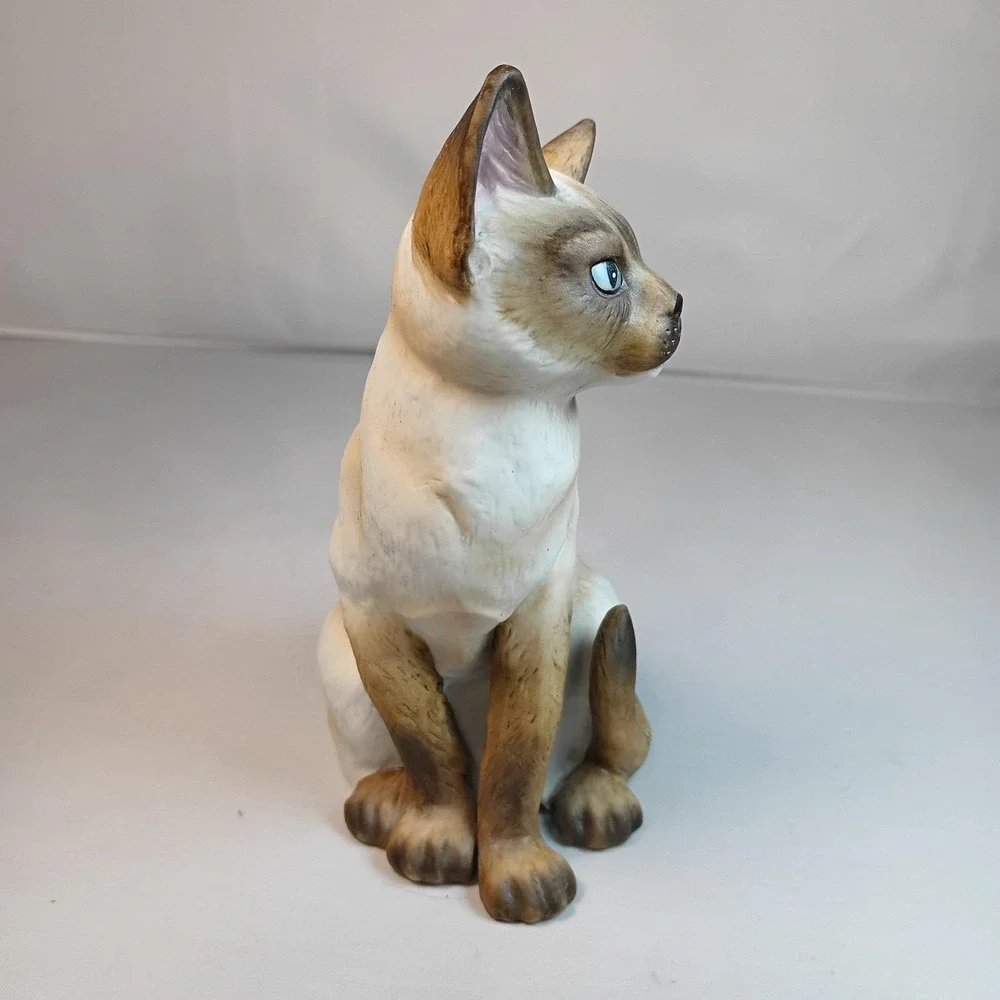 The San Francisco Music Box Company 1993 ICE CASTLES SIAMESE Cat Figurine 6 Inch